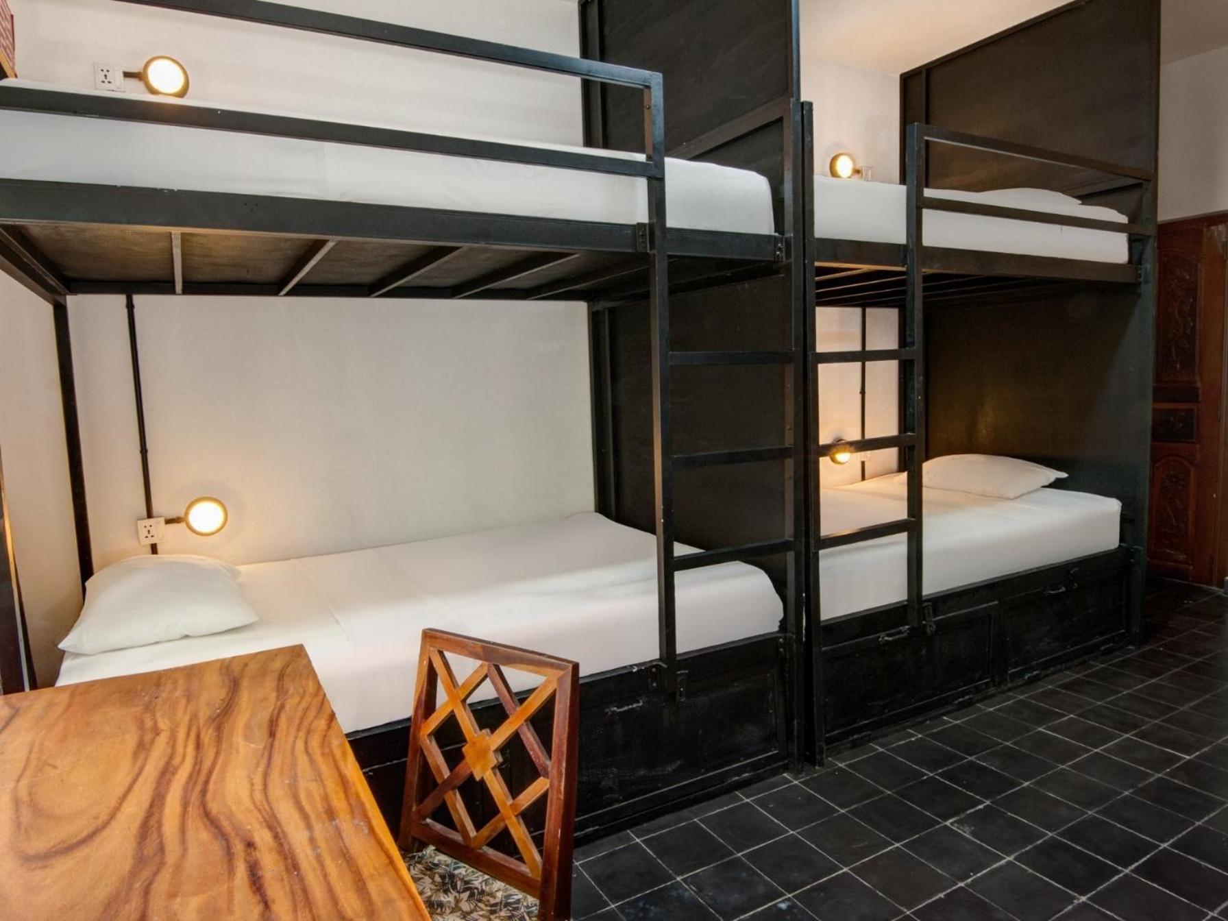 Mad Monkey Hostel Phnom Pen Exterior foto