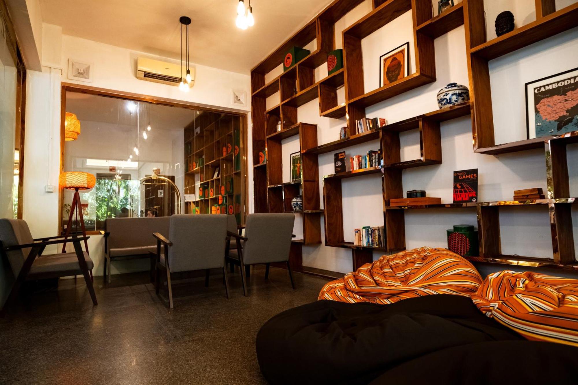 Mad Monkey Hostel Phnom Pen Exterior foto